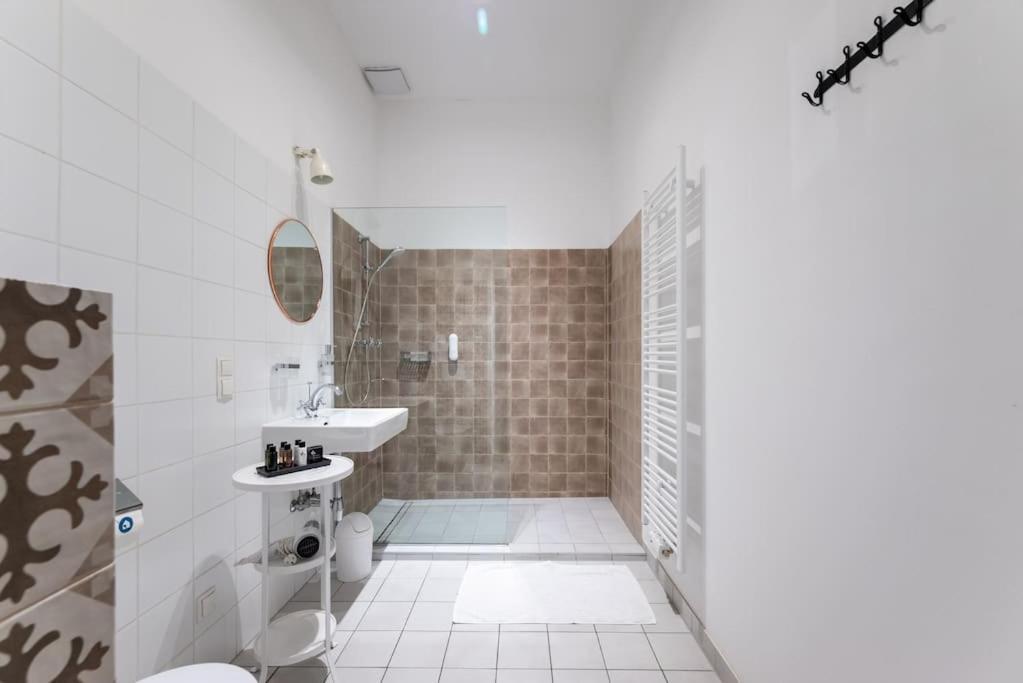 Sleek 1Br Flat Near Center By Hm Apartment Vienna Luaran gambar