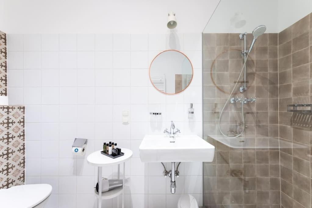 Sleek 1Br Flat Near Center By Hm Apartment Vienna Luaran gambar