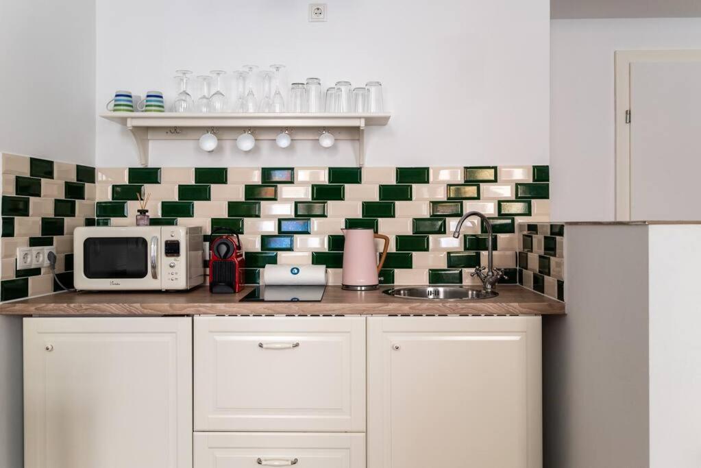 Sleek 1Br Flat Near Center By Hm Apartment Vienna Luaran gambar
